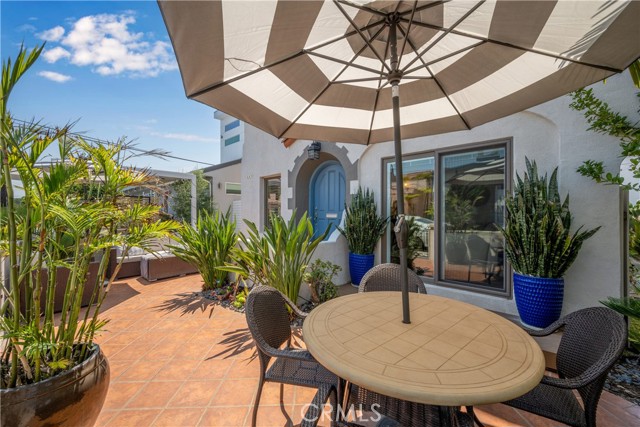 Detail Gallery Image 5 of 35 For 229 Covina, Long Beach,  CA 90803 - 3 Beds | 2 Baths