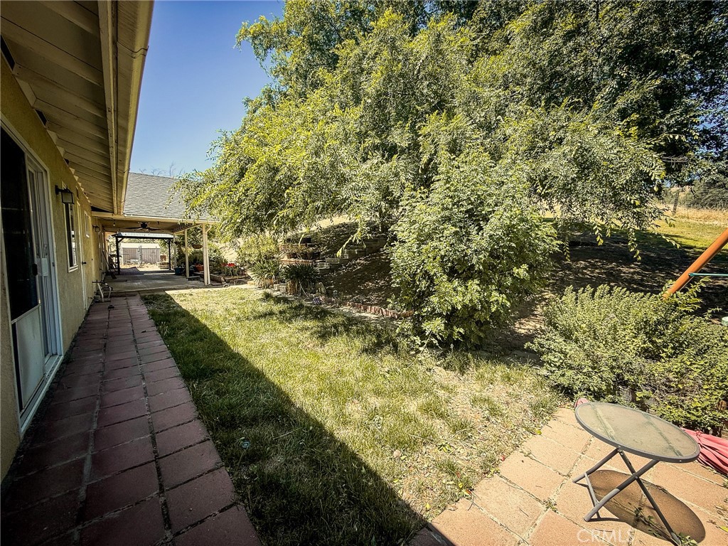 https://media.crmls.org/medias/649b7086-e44d-4012-8a41-44d9c46086b7.jpg?preset=X-Large