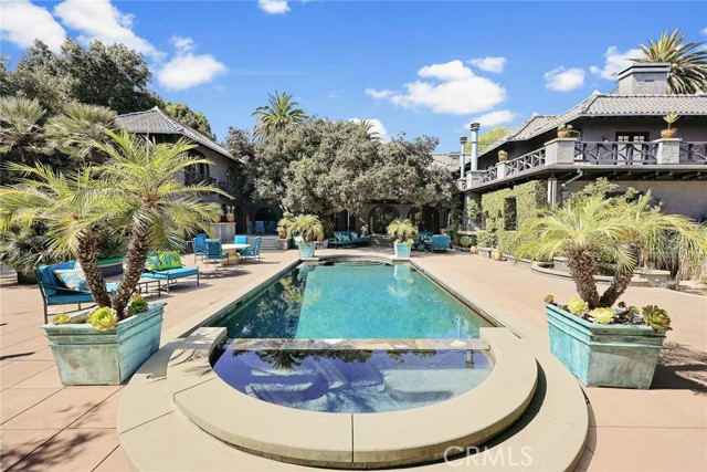 1215 Wentworth, Pasadena CA: https://media.crmls.org/medias/649bc75a-d5da-401f-a34c-970c8d951c09.jpg