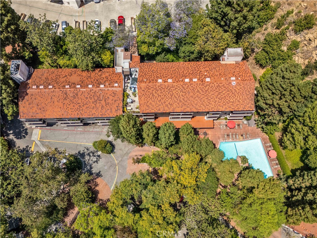 https://media.crmls.org/medias/649c42d2-daab-4369-9c18-618e1a9347b7.jpg?preset=X-Large