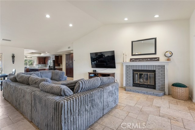 Detail Gallery Image 14 of 59 For 57731 San Tropeze, Yucca Valley,  CA 92284 - 5 Beds | 3 Baths