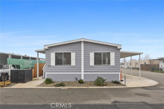 Detail Gallery Image 3 of 31 For 103 Cedarwood Ln, Bakersfield,  CA 93308 - 3 Beds | 2 Baths