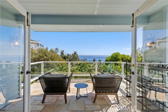 Detail Gallery Image 40 of 48 For 2163 Crestview Dr, Laguna Beach,  CA 92651 - 3 Beds | 2/1 Baths