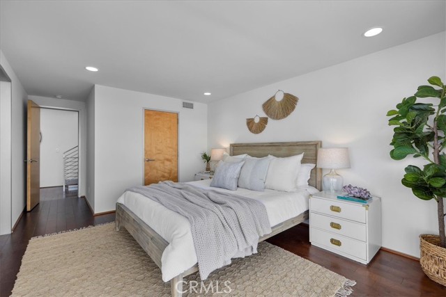 1132 Prospect Ave, Hermosa Beach, California 90254, 4 Bedrooms Bedrooms, ,3 BathroomsBathrooms,Residential,For Sale,Prospect Ave,SB25036807