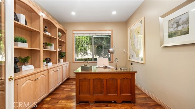 844 Deep Springs Drive, Claremont CA: https://media.crmls.org/medias/64a1ce7a-535d-405e-8f4b-79a9b7a66097.jpg