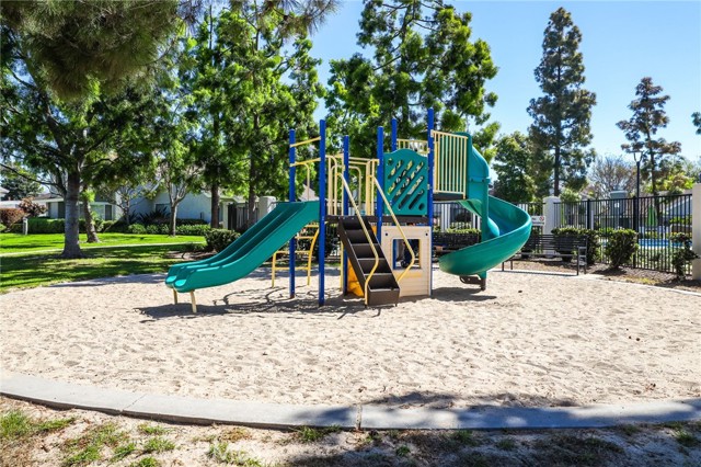 Detail Gallery Image 45 of 48 For 10 Goldenbush, Irvine,  CA 92604 - 3 Beds | 2/1 Baths