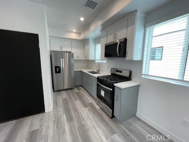 Image 13 of 21 For 11451 Victory Boulevard