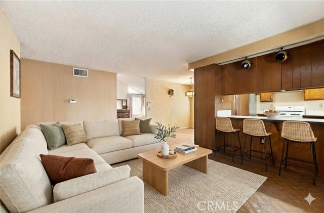 Detail Gallery Image 5 of 25 For 3517 Patricia, West Covina,  CA 91792 - 4 Beds | 2 Baths