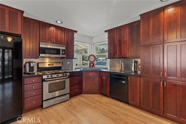 876 Appleton Road photo 6