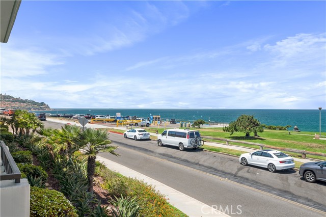 201 Calle Miramar, Redondo Beach CA: https://media.crmls.org/medias/64a2e511-3264-418b-a766-1d3b90dd72af.jpg