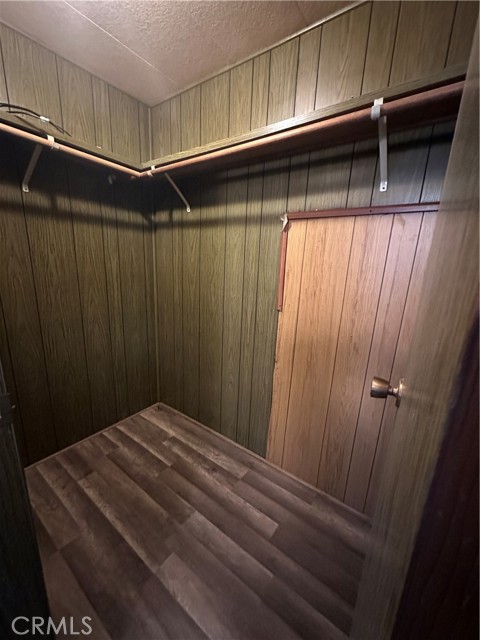 332 N LYON Avenue, Hemet CA: https://media.crmls.org/medias/64a33165-d03d-48b7-a8fc-f0b2cdd69c37.jpg