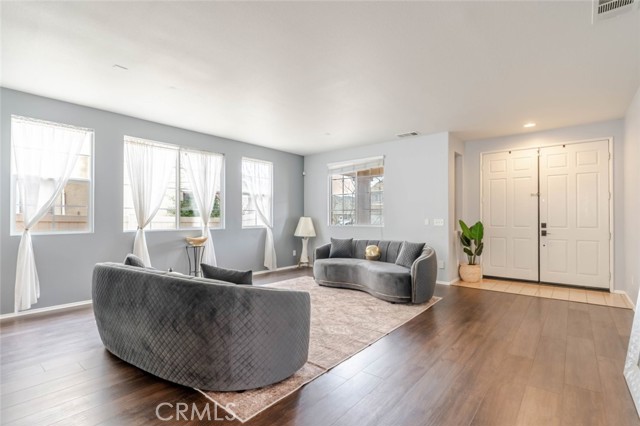 Detail Gallery Image 5 of 40 For 39112 Desert Holly Ln, Palmdale,  CA 93551 - 5 Beds | 4 Baths