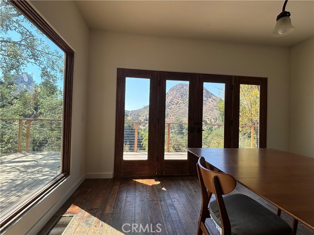 Detail Gallery Image 8 of 30 For 2045 Lookout Dr, Agoura Hills,  CA 91301 - 2 Beds | 2/1 Baths