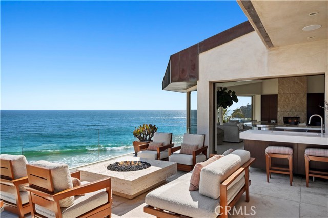 88 Emerald, Laguna Beach CA: https://media.crmls.org/medias/64a41b93-6063-40d1-b4a9-6d0b6fe5b267.jpg