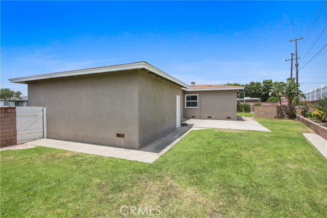 785 N Victoria Drive, Orange CA: https://media.crmls.org/medias/64a4ef86-b228-4635-99b4-8519a28441f7.jpg