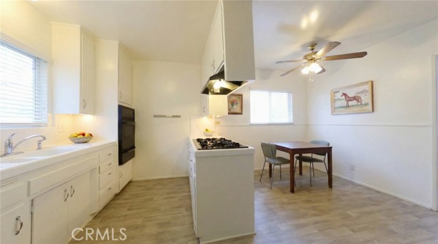 Detail Gallery Image 12 of 26 For 2904 Mary St, La Crescenta,  CA 91214 - – Beds | – Baths