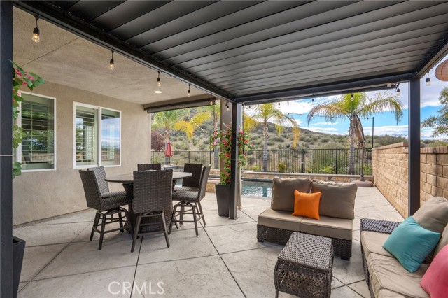 Detail Gallery Image 18 of 52 For 20530 Cheryl Ln, Saugus,  CA 91350 - 5 Beds | 4 Baths