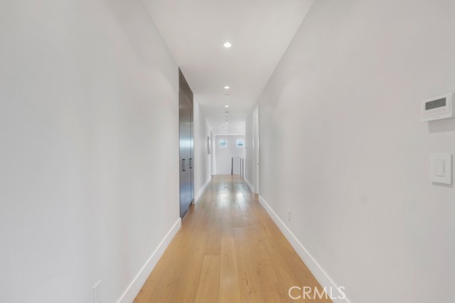 Detail Gallery Image 53 of 75 For 17950 Rancho St, Encino,  CA 91316 - 5 Beds | 6 Baths