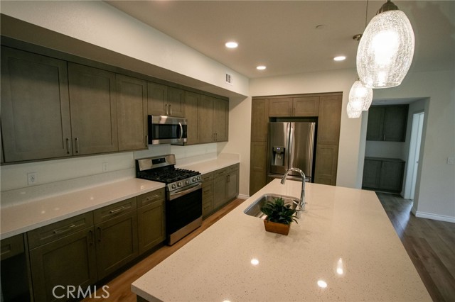 Detail Gallery Image 7 of 54 For 2850 Wagon Wheel Rd, Oxnard,  CA 93036 - 2 Beds | 2 Baths