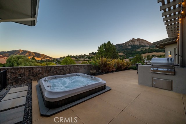 940 Pasatiempo Drive, San Luis Obispo CA: https://media.crmls.org/medias/64a74498-ecec-4880-973c-59c8cb779be1.jpg