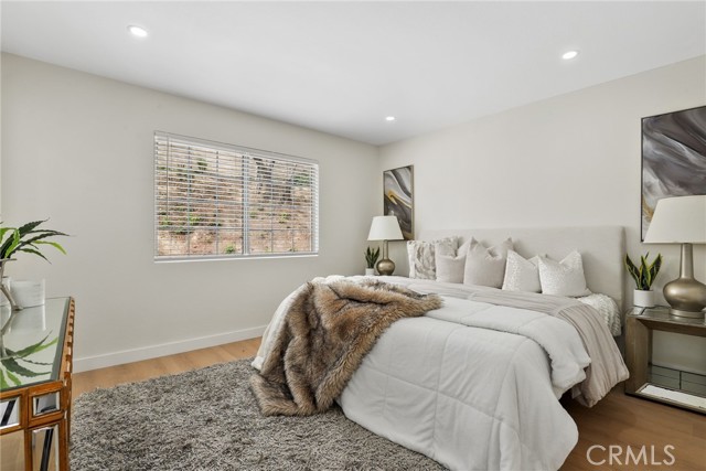 Detail Gallery Image 22 of 34 For 12635 Dorina Pl, Granada Hills,  CA 91344 - 5 Beds | 3/1 Baths