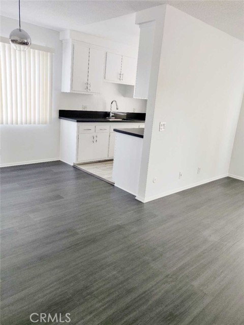 Image 14 of 40 For 5236 Kester Avenue 6