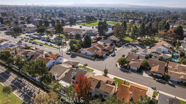 Detail Gallery Image 37 of 41 For 13 Carson, Irvine,  CA 92620 - 4 Beds | 3 Baths