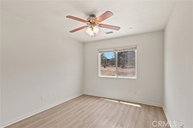 Detail Gallery Image 15 of 36 For 56595 Desert Gold Dr, Yucca Valley,  CA 92284 - 3 Beds | 2 Baths