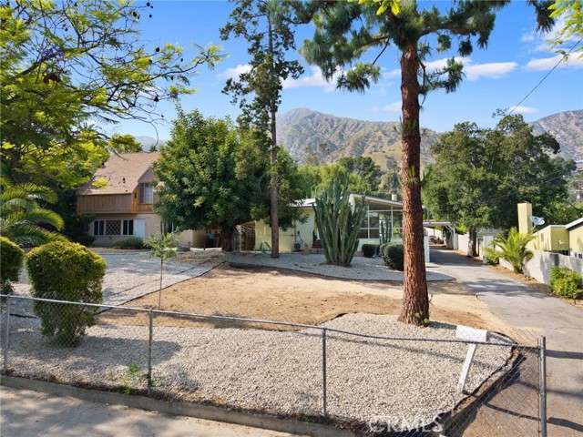 181 E Alegria Avenue, Sierra Madre CA: https://media.crmls.org/medias/64a92738-7a49-48d9-8c00-d32fbad5284c.jpg