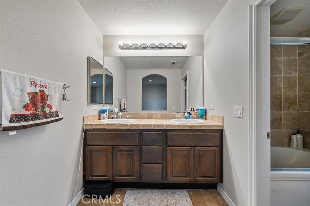 Detail Gallery Image 14 of 34 For 92 New Season, Irvine,  CA 92602 - 2 Beds | 2/1 Baths