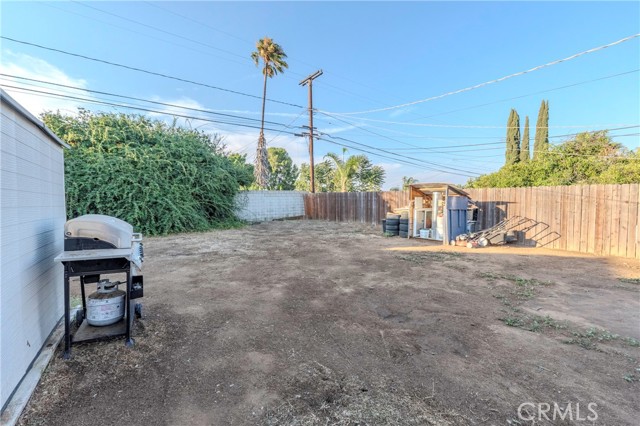 11661 Valverda Avenue, Riverside CA: https://media.crmls.org/medias/64aa9497-6327-47cd-b5df-439e7cffa4ad.jpg