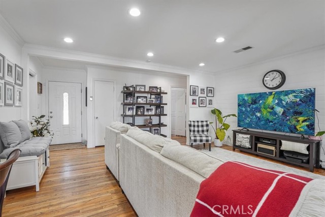 Detail Gallery Image 7 of 29 For 16038 Devonshire St, Granada Hills,  CA 91344 - 3 Beds | 2 Baths