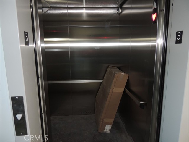 Detail Gallery Image 11 of 14 For 22735 Del Valle St #5,  Woodland Hills,  CA 91364 - 2 Beds | 1 Baths