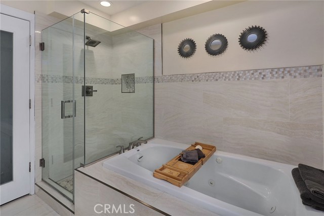 2025 Prospect Avenue, Hermosa Beach CA: https://media.crmls.org/medias/64ac244c-ea99-4ceb-bf2e-ddbf993ace46.jpg