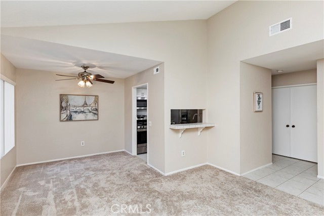 Detail Gallery Image 5 of 27 For 600 Central Ave #316,  Riverside,  CA 92507 - 1 Beds | 1 Baths