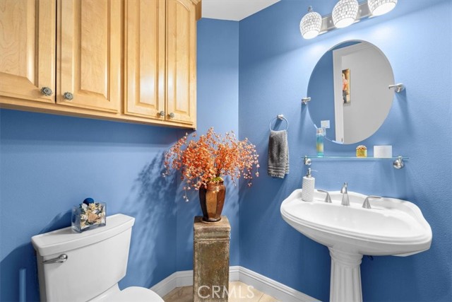 2010 Gates Avenue, Redondo Beach, California 90278, 4 Bedrooms Bedrooms, ,3 BathroomsBathrooms,Residential,Sold,Gates,SB22098892