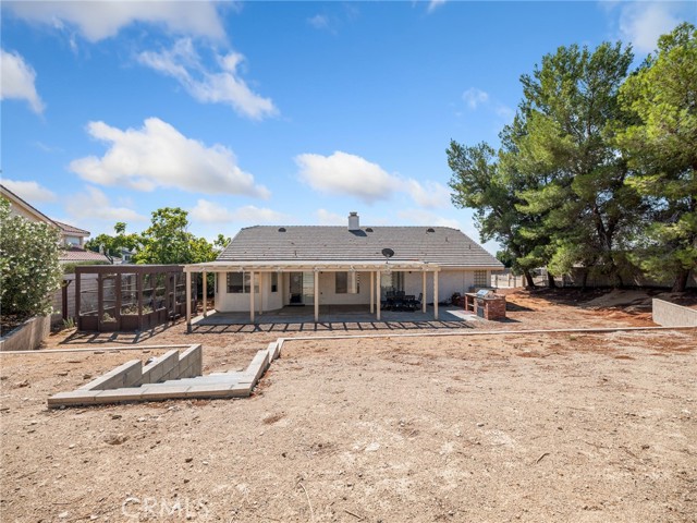 18668 Kamana Road, Apple Valley CA: https://media.crmls.org/medias/64acc780-dfbe-4ec5-bbf3-889f8fef5e14.jpg