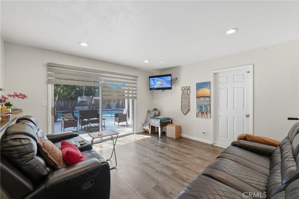 MLS #DW25270630 image #20