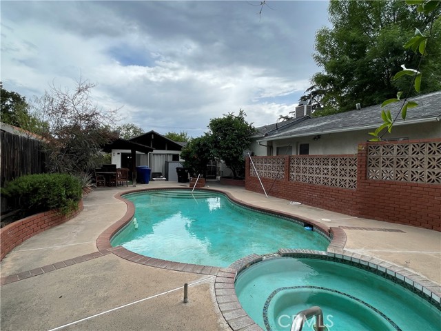 643 W Alegria Avenue, Sierra Madre CA: https://media.crmls.org/medias/64ad87a4-1d95-40ea-9f15-3a5abf6b9ef8.jpg