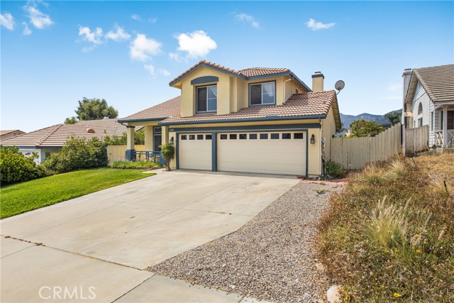 Detail Gallery Image 3 of 34 For 15232 Golden Sands St, Lake Elsinore,  CA 92530 - 4 Beds | 2/1 Baths