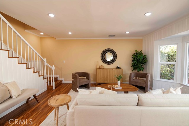Detail Gallery Image 33 of 55 For 1305 W Riverside, Burbank,  CA 91506 - 4 Beds | 2 Baths