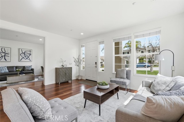 Detail Gallery Image 7 of 43 For 5244 Huckleberry Oak, Simi Valley,  CA 93063 - 5 Beds | 3 Baths