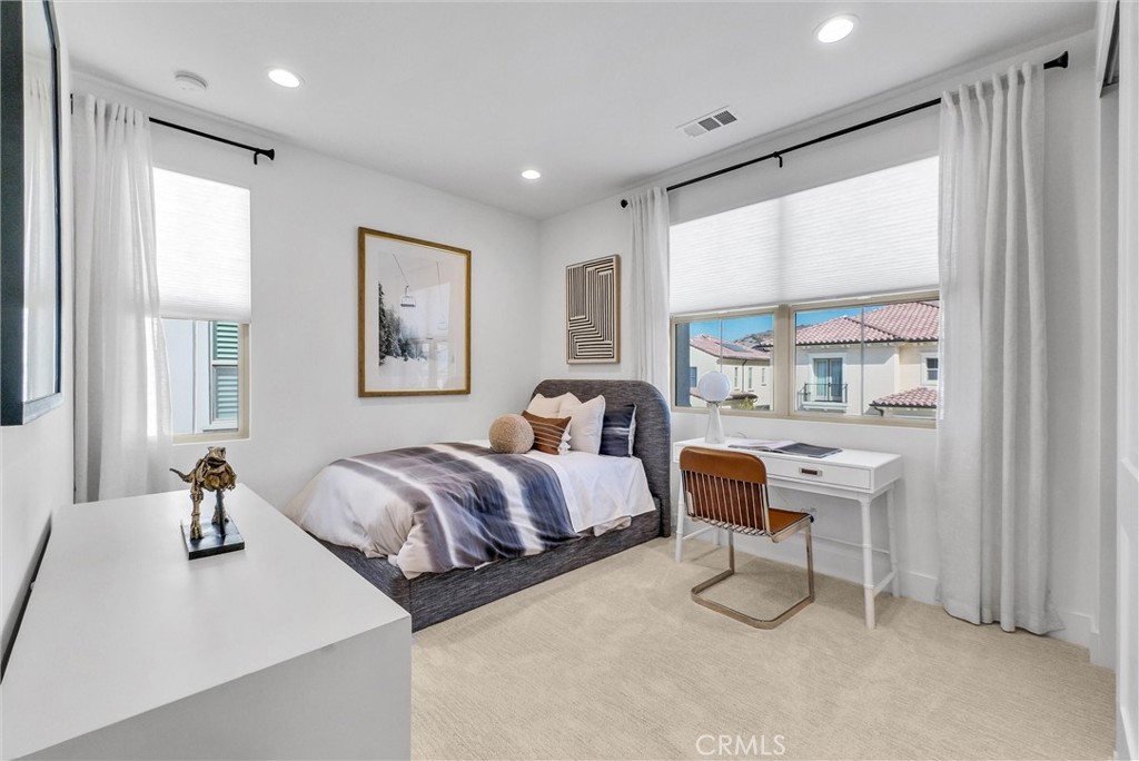 64aed2d2 8465 474a 931a 4cb08e6f318d