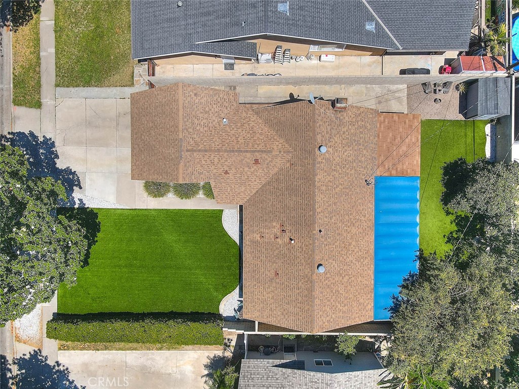https://media.crmls.org/medias/64af34a8-840a-473f-ac4a-c836d2b38015.jpg?preset=X-Large
