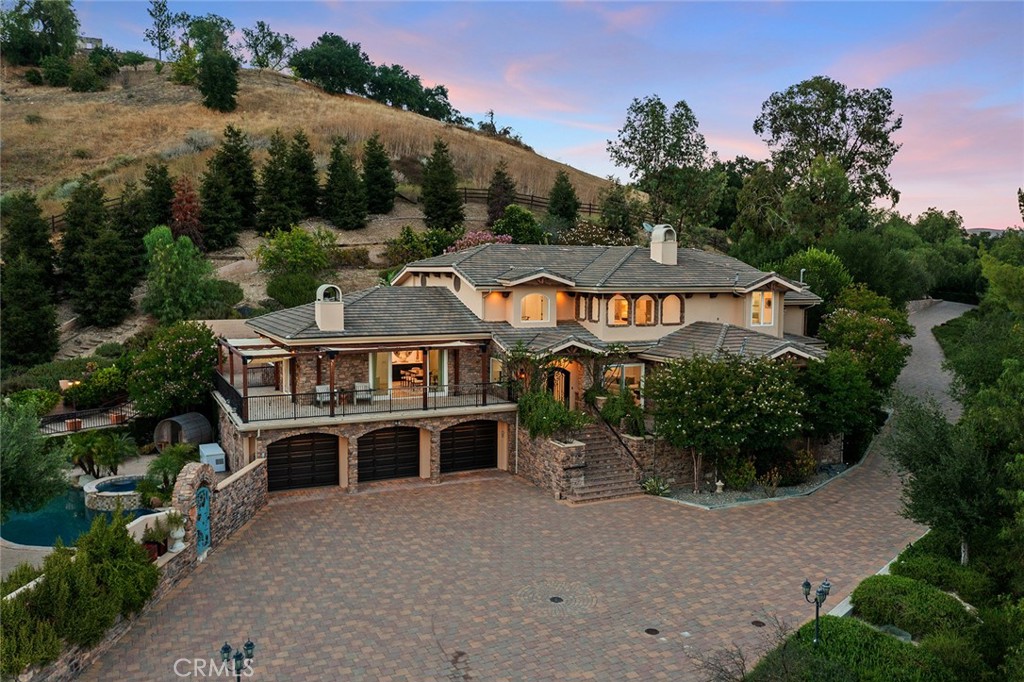 6029 Fairview