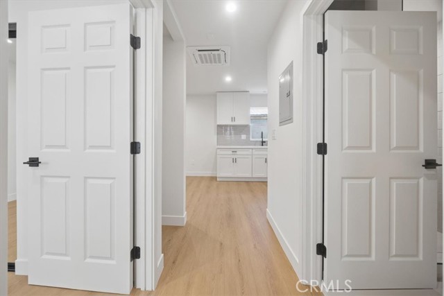 Detail Gallery Image 39 of 51 For 1154 W 67th, Los Angeles,  CA 90044 - – Beds | – Baths