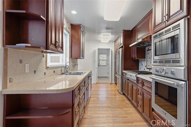 331 Cambridge Drive, Arcadia CA: https://media.crmls.org/medias/64b02f34-92f8-4a68-9770-23433208f4a9.jpg