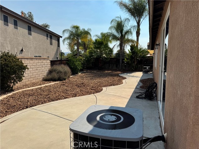 32684 Salvia Circle, Winchester CA: https://media.crmls.org/medias/64b1572e-644a-4cd0-847e-7ab1b37ba38e.jpg