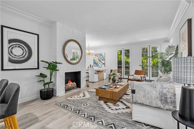 4949 Genesta Avenue, Encino CA: https://media.crmls.org/medias/64b1dee3-97cd-437d-8dd4-764407f238f8.jpg