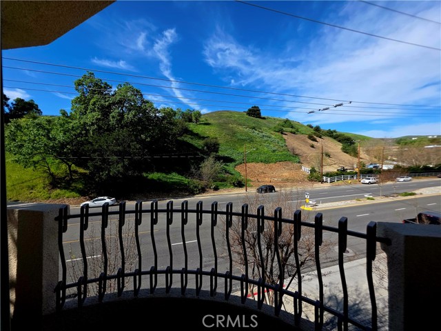 Detail Gallery Image 7 of 23 For 5340 Las Virgenes Rd #1,  Calabasas,  CA 91302 - 3 Beds | 3 Baths